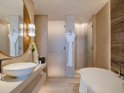Premium Two Bedroom Apartment Near Al Marfa Tower 2 Luxury Bookings