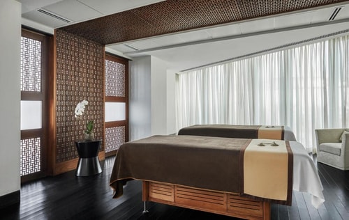 Superior Room At Maryah Island Near Sports Park 14 Luxury Bookings