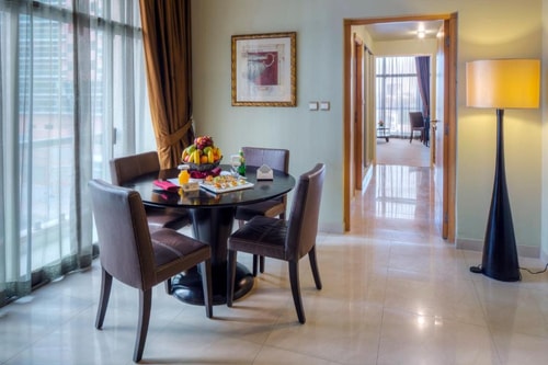 Deluxe King Suite Near Corniche Beach. 10 Luxury Bookings