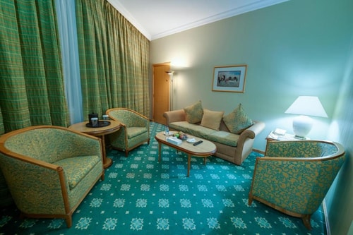 Executive Suite Near Capital Park 3 Luxury Bookings