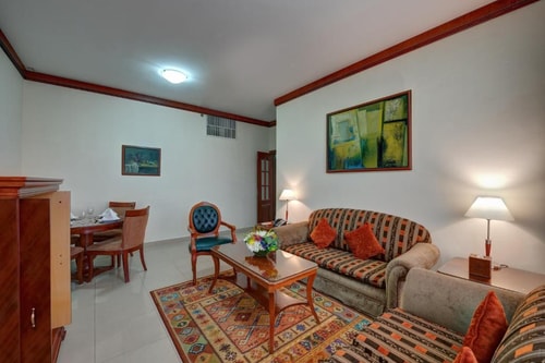 Deluxe One Bedroom Suite Near Grand Emirates 2 Luxury Bookings