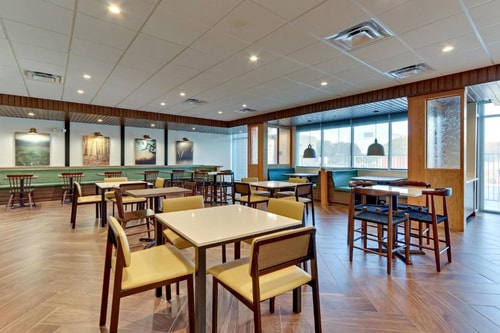 King Room Near University of Dallas DAL 11 Luxury Bookings