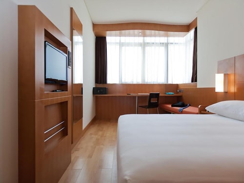One Bedroom Apartment Near Rabdan Majlis 0 Luxury Bookings
