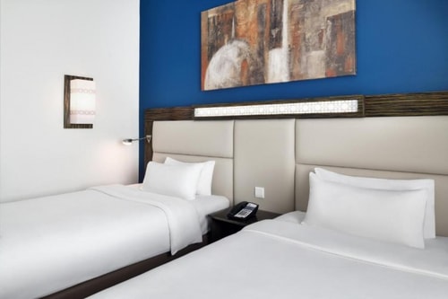 Standard King Or Twin Room Near Dubai Dry Docks 3 Luxury Bookings