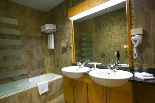 Two Bedroom Apartment Near Pak Darbar Restaurant 9 Luxury Bookings