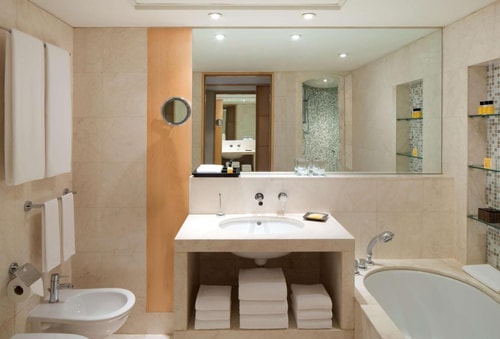 King Room Near Gold Souk 3 Luxury Bookings