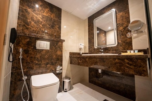 Standard King Or Twin Room Near New Academy School 10 Luxury Bookings