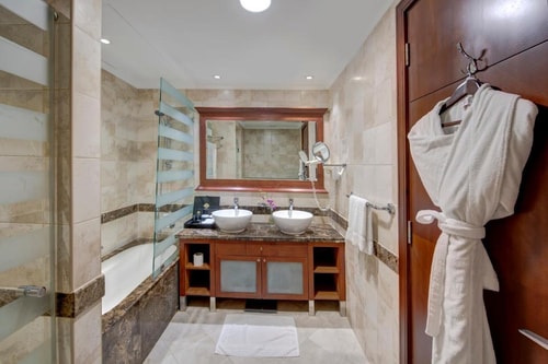 Deluxe Room Near Mall Of Emirates Pets are Allowed 3 Luxury Bookings