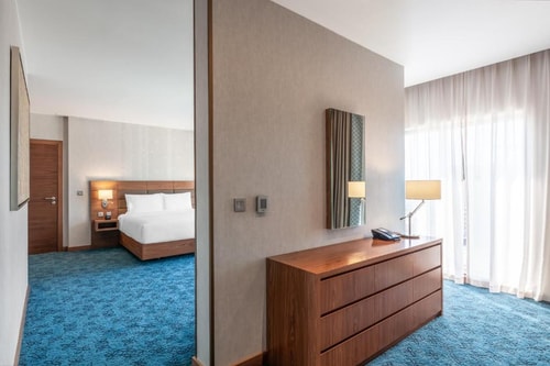 1 Bedroom Suite Near Al Jaddaf Metro Station 2 Luxury Bookings