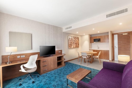 1 Bedroom Suite Near Al Jaddaf Metro Station 1 Luxury Bookings