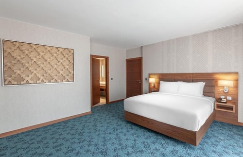 1 Bedroom Suite Near Al Jaddaf Metro Station Luxury Bookings