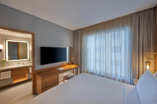 Three Bedroom Apartment Near Al Majaz Park Sharjah Luxury Bookings