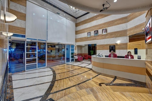 Deluxe King Room Walk from DIFC Metro Station 6 Luxury Bookings