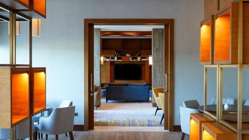 King Studio Suite Near Al Maktoum Airport 10 Luxury Bookings