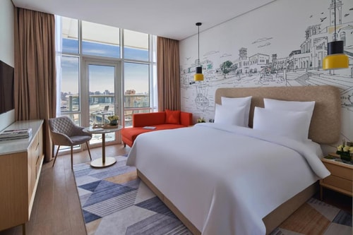 Luxury Studio Apartment Near the Community JVT 0 Luxury Bookings