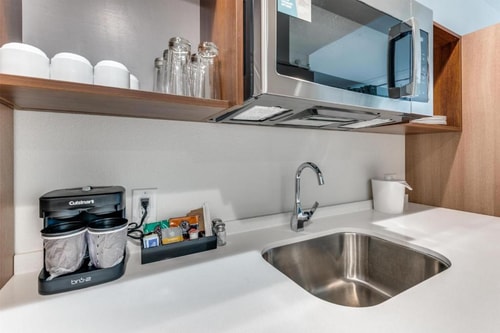 King Studio Suite Near American Red Cross DAL 5 Luxury Bookings