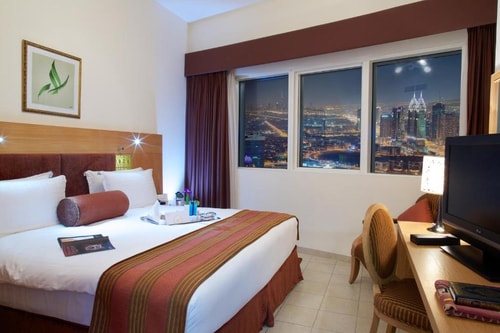 Three Bedroom Apartment near Mina Seyahi Beach 1 Luxury Bookings
