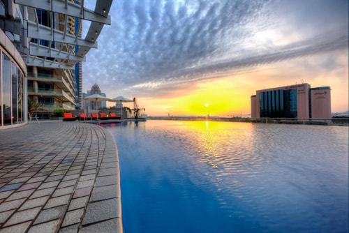 Three Bedroom Apartment near Mina Seyahi Beach 15 Luxury Bookings