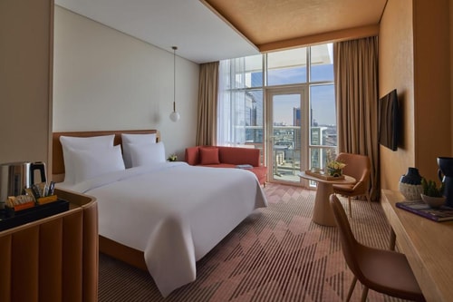 Superior Room In Jvt near Triangle supermarket. 1 Luxury Bookings