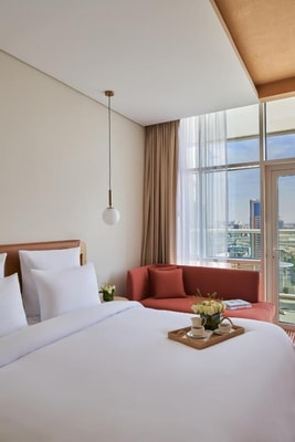 Superior Room In Jvt near Triangle supermarket. 2 Luxury Bookings