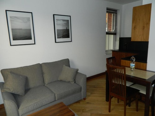 One Bedroom Apartment Near Cosmo Nannies LON 3 Luxury Bookings