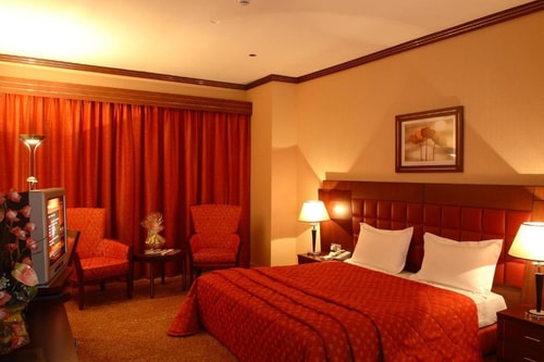 Furnished King or Twin Room Near Maya Supermarket 1 Luxury Bookings