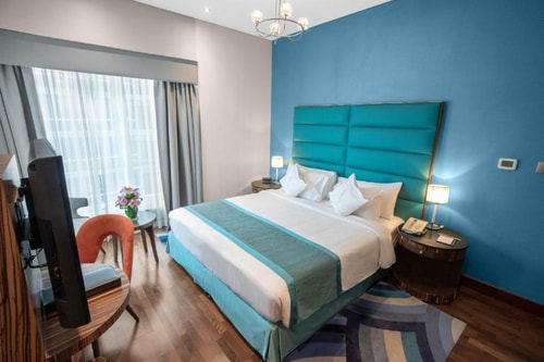 Three Bedroom Apartment Near Business Bay Metro 3 Luxury Bookings