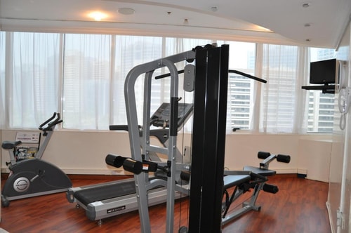 Junior Suite Room Near LULU Express 11 Luxury Bookings