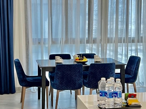 Two Bedroom Apartment Near Meaisem City Centre 17 Luxury Bookings