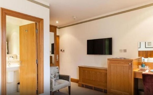 Standard Double Room Near Garden Lodge LON 3 Luxury Bookings