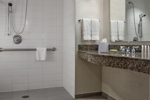 Junior Suite Near Two Galleria Tower DAL 4 Luxury Bookings