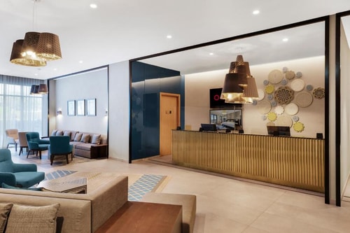 One Bedroom Apartment Creek View by Luxury Booking 15 Luxury Bookings