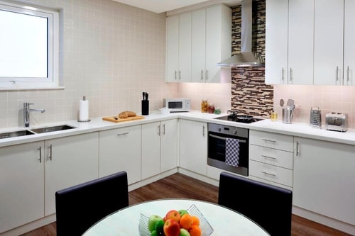 Luxury 3 Bedroom Apartment Walk from Al Wahda Mall 3 Luxury Bookings
