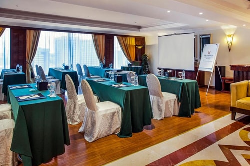 Executive Suite near Capital park 12 Luxury Bookings