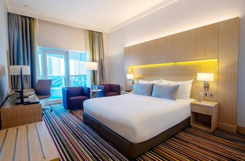 Luxury Deluxe  Room Next To Internet Metro 1 Luxury Bookings