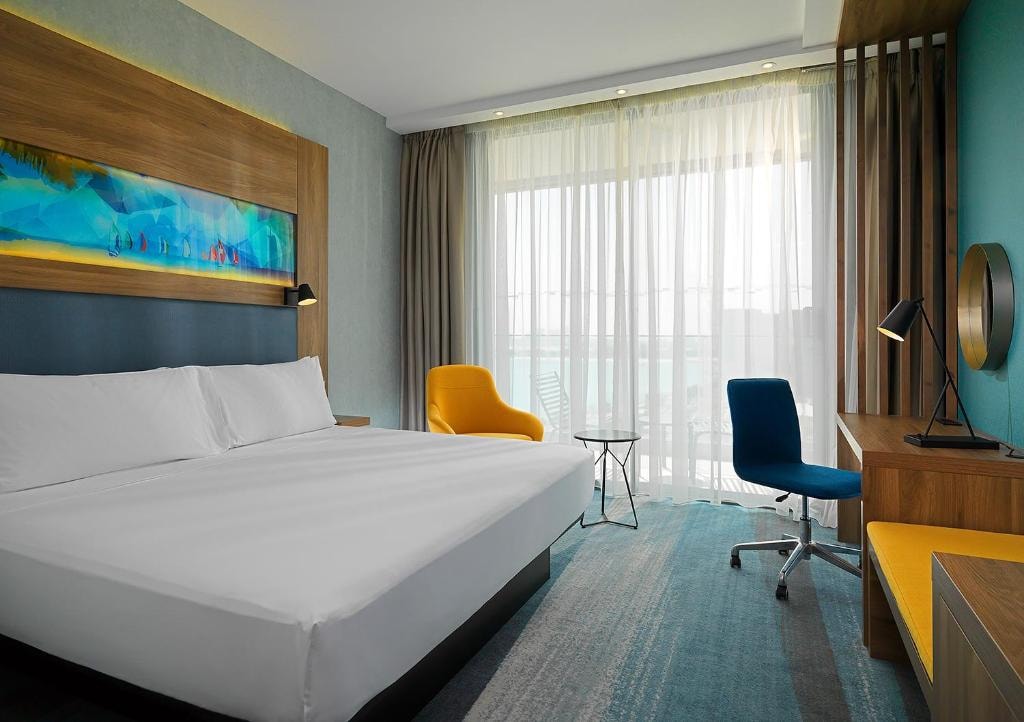 King Room Near Anantara Palm Jumeirah Resort Luxury Bookings