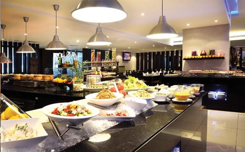 Superior King Room Near Reef Mall 16 Luxury Bookings