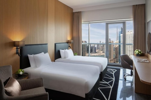Deluxe Room Near Safeer Tower By Luxury Bookings 2 Luxury Bookings
