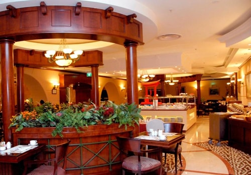 Deluxe Room Near Madina Super Market 15 Luxury Bookings