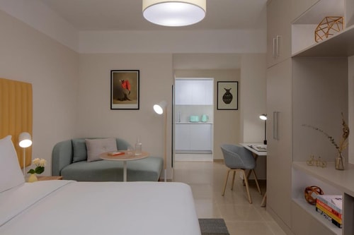 Studio Suite Room Next To DIFC Metro Dubai 2 Luxury Bookings