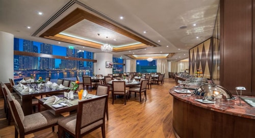 One Bedroom Apartment Walk to Dubai Marina Mall 10 Luxury Bookings