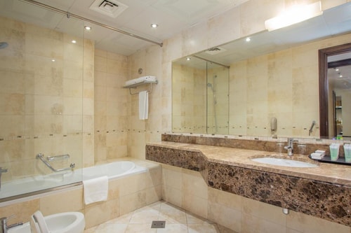 Two Bedroom Apartment Near Business Bay Metro 6 Luxury Bookings