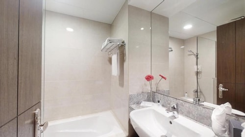 Studio Creek View Apartment Jaddaf Metro 11 Luxury Bookings