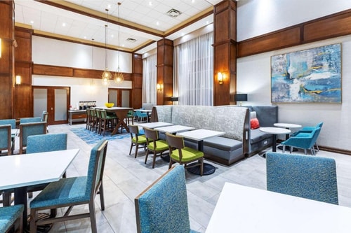 King Room Near Cottage Grove Park HOU 7 Luxury Bookings