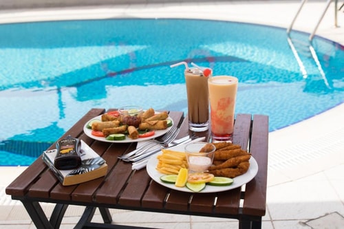 Furnished Studio Apartment Walk from Metro Station 11 Luxury Bookings