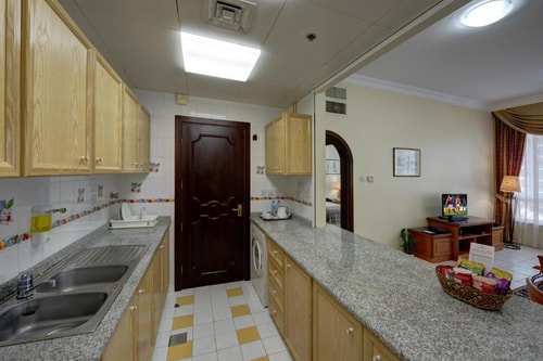 One Bedroom Apartment near Grand Emirates Market 5 Luxury Bookings