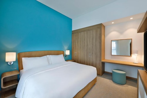 King Studio Near DXB Airport By Luxury Bookings 3 Luxury Bookings