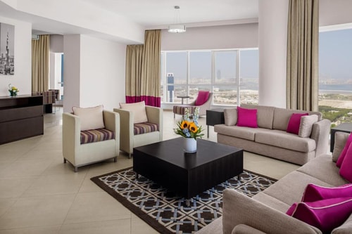 Four Bedroom Apartment Near Mashreq Metro Station 5 Luxury Bookings
