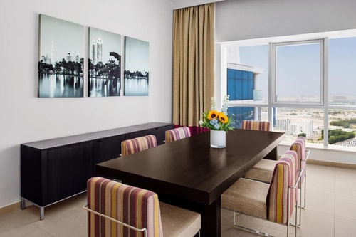 Three Bedroom Apartment Near Mashreq Metro Station 2 Luxury Bookings