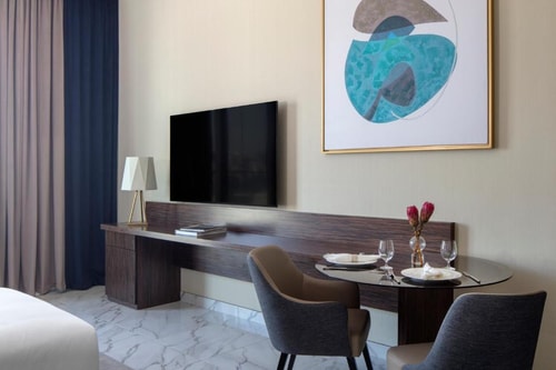 Studio Apartment Near The Media Lounge Palm Ab 3 Luxury Bookings
